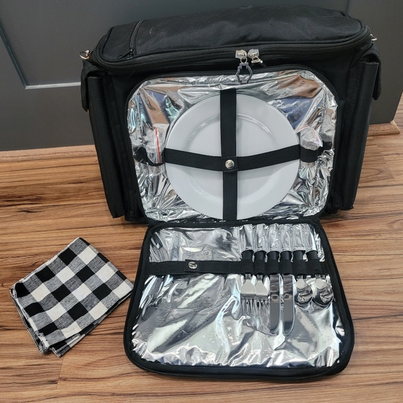 Harley Davidson Black Insulated Travel Cooler Bag with Full Picnic Set - Picture 3 of 12